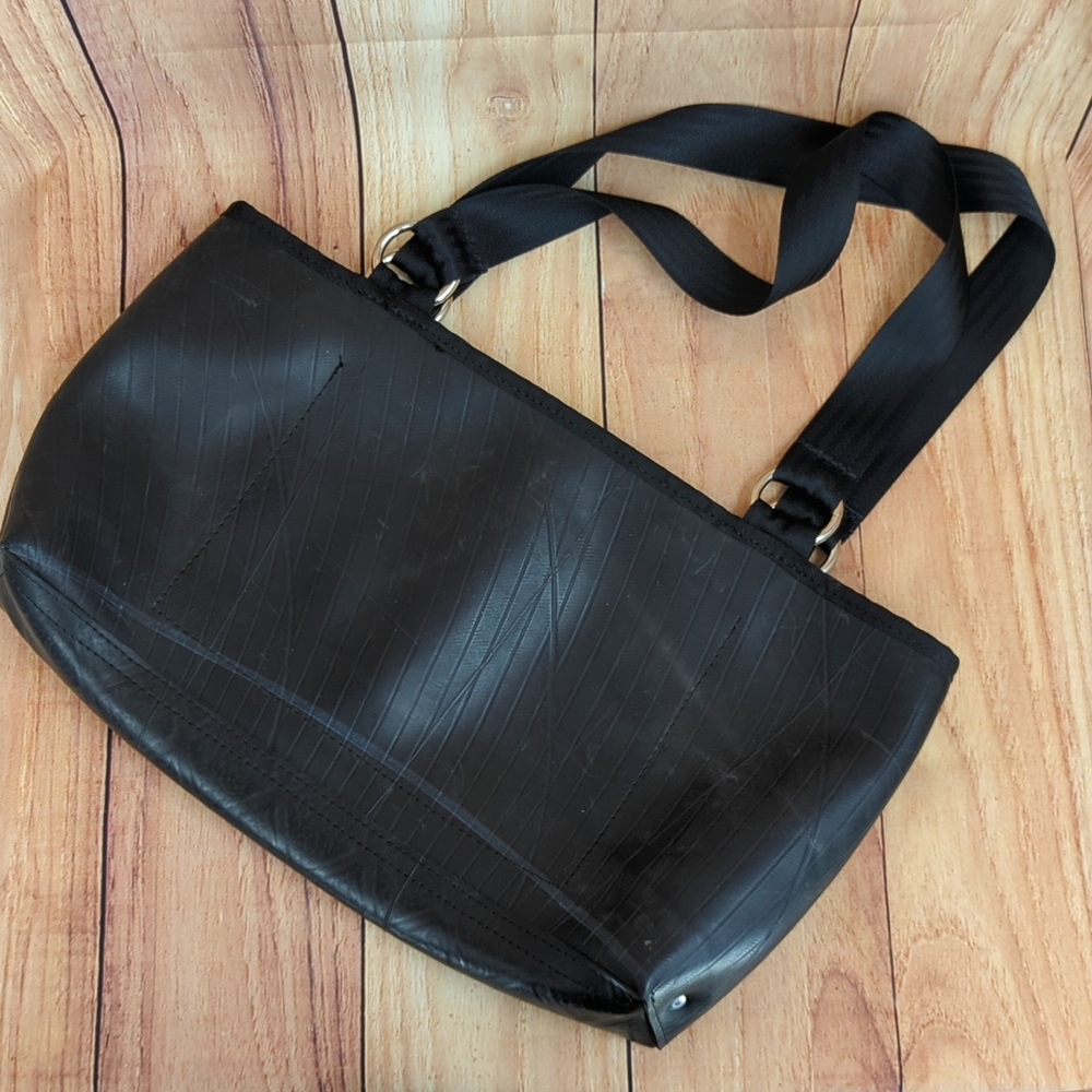ENGLISH RETREADS Black Recycled Rubber Tote Shoulder Bag 16x9x3 Zipper C… - Picture 4 of 8